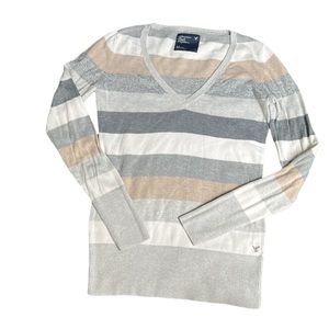 American Eagle Outfitters V-Neck Sweater